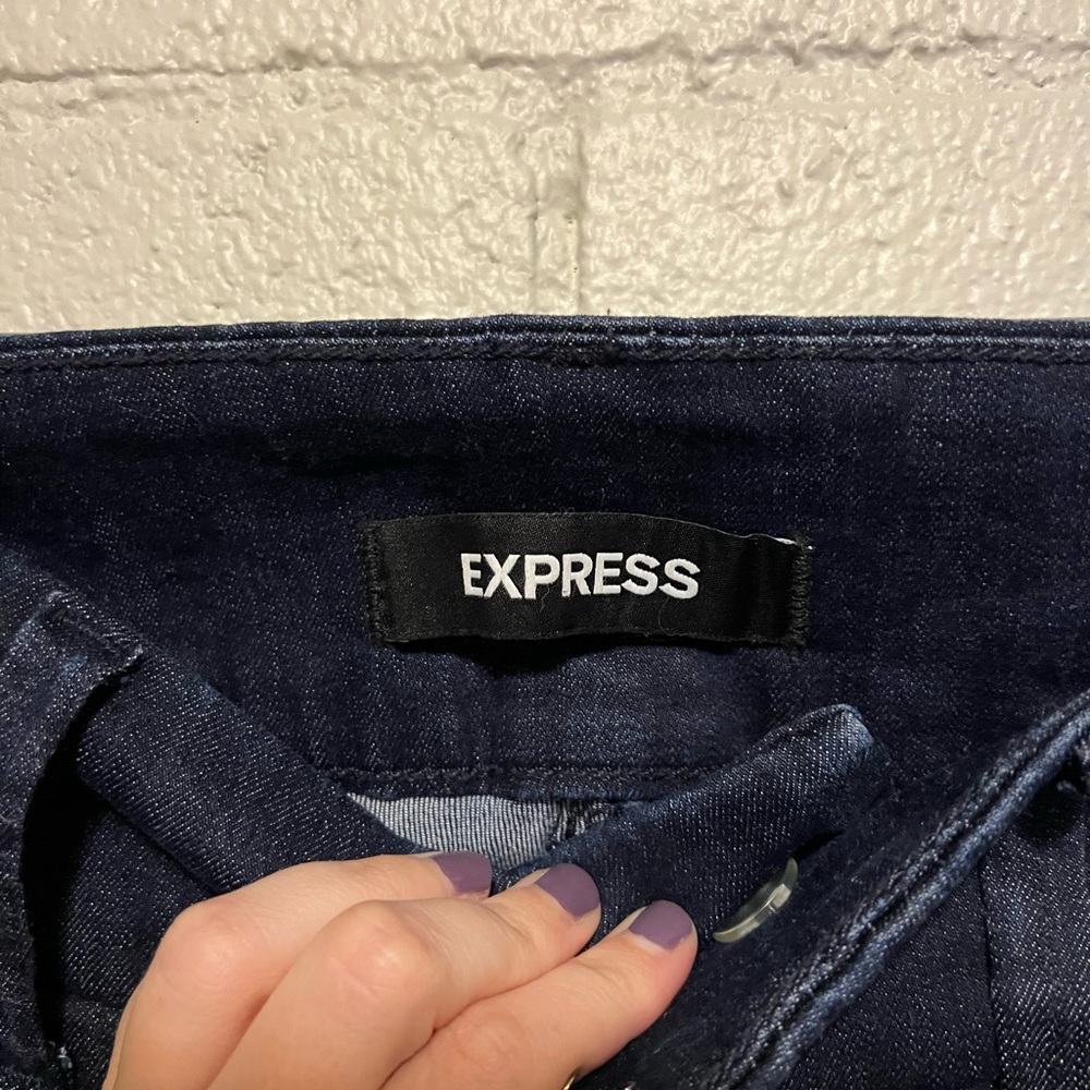 Express High Rise Denim Legging - Picture 4 of 9